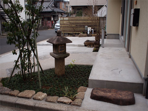 燈籠の裏側から